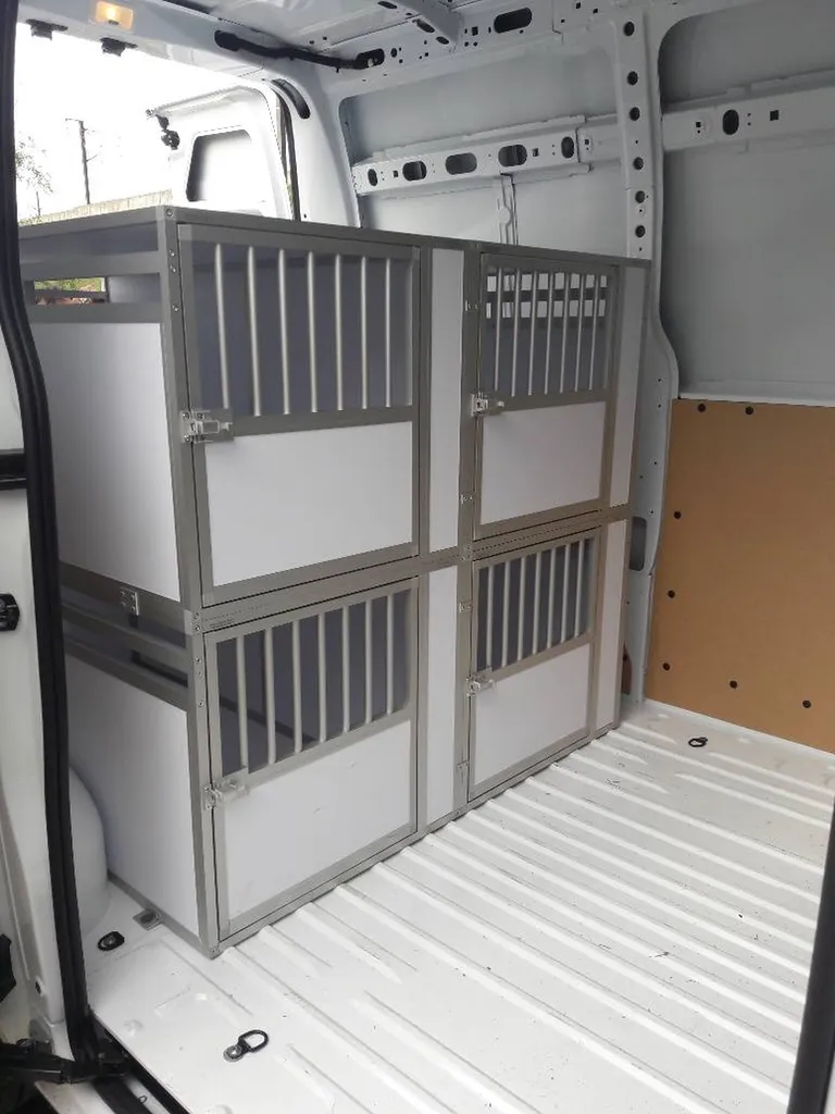 Cages de transport pour chiens