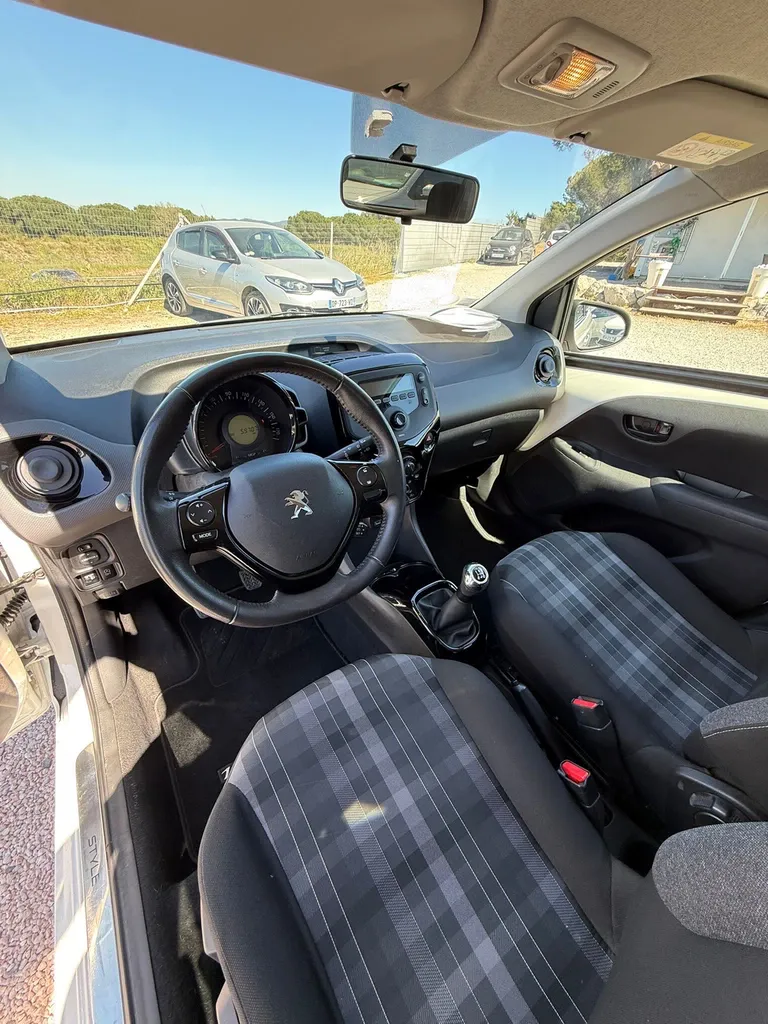 PEUGEOT 108 STYLE 1.0L 72 CV Portes