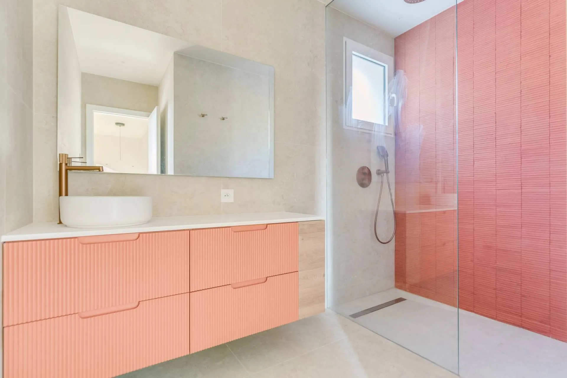 Maison entièrement rénovée et repensée - Cassis proche centre - Terrasse, piscine, garage et vue sur mer