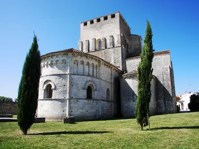 Vue authentique de Mornac en Charente, idéale pour illustrer l’estimation professionnelle de votre camping‑car.