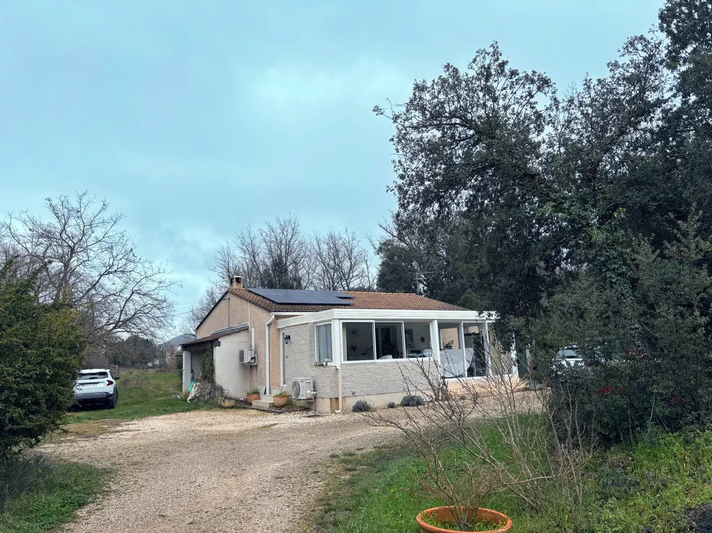 Installation de panneaux photovoltaïques DualSun Flash 425 Wc pour une autonomie énergétique d'un taux de 51% à Nans-les-Pins