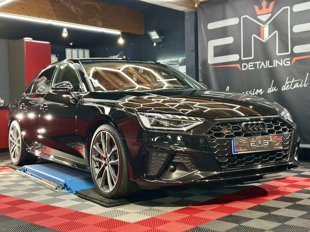 Detailing automobile Audi S4 spécialiste du traitement céramique sur Lyon 