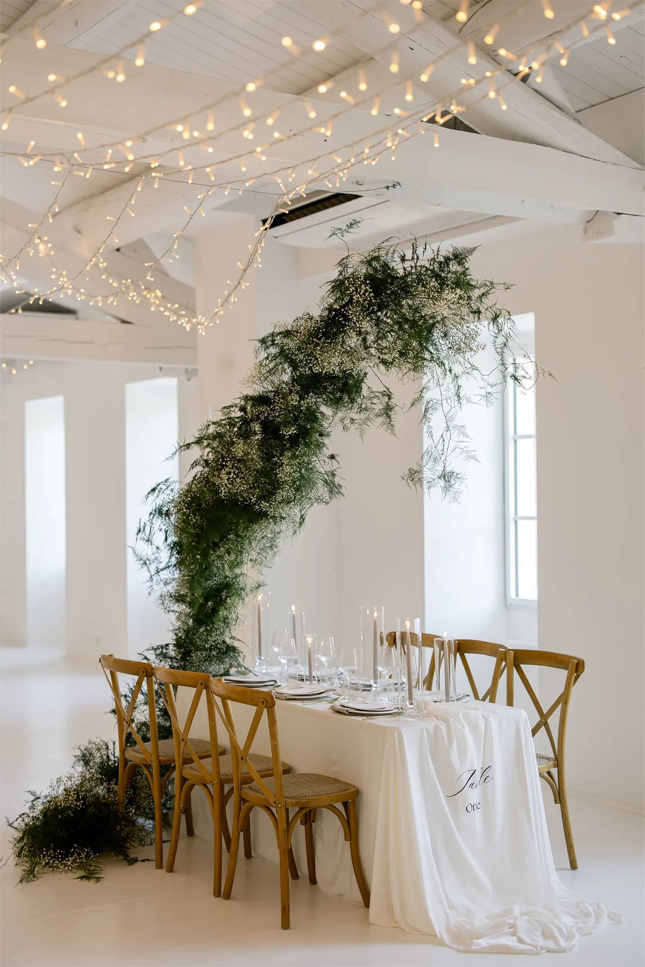 Location salle de réception bohème non loin de Lourmarin 84160 et de Pertuis : décor provençal, brunch dimanche mariage