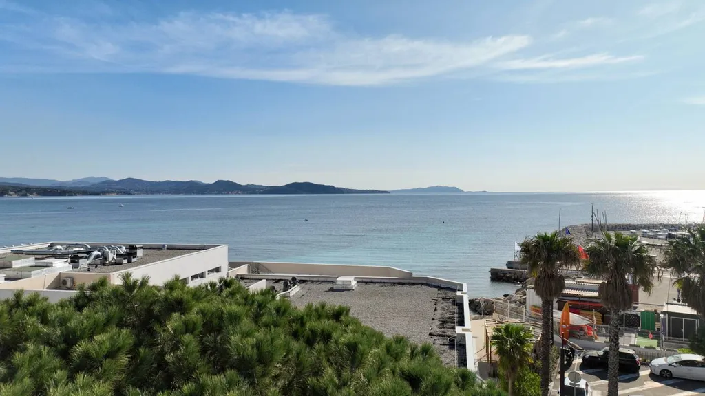 Vente appartement T4 La Ciotat  3ème étage avec ascenseur et terrasses - C31