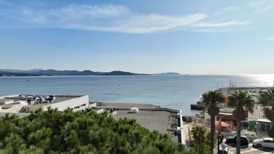 Vente appartement T4 La Ciotat  3ème étage avec ascenseur et terrasses - C31