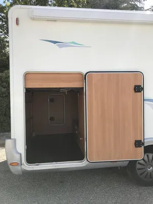 SOUTE AVEC ACCES DES DEUX COTES