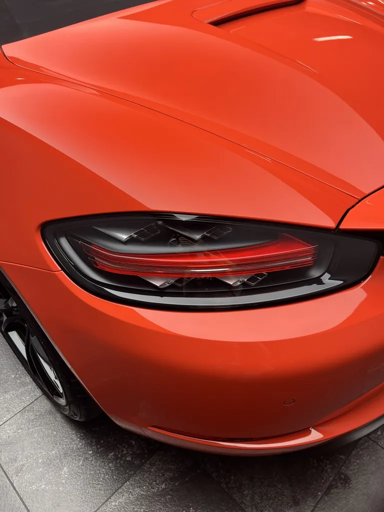 Entretien extérieur et lustrage brillance : DSP Service redonne vie à une 718 Boxster S