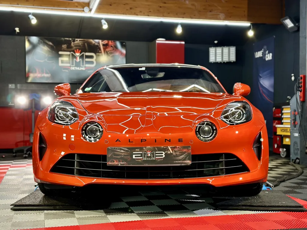 Spécialiste Protection carrosserie film PPF et traitement céramique Lyon Alpine A110 