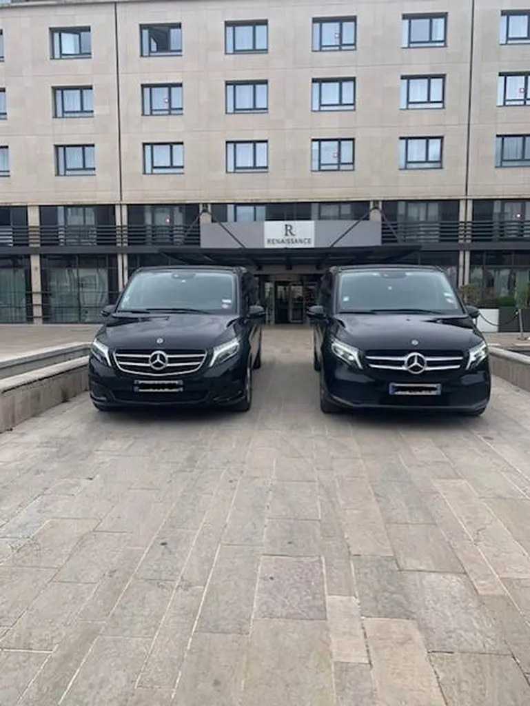 Réserver un ou plusieurs Van 7 places à Aix-en-provence pour vos transferts de groupes