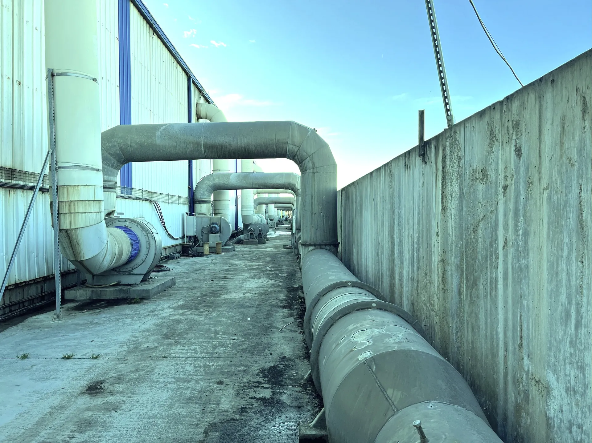 Mise en place de ventilateurs inox dans une unité de compostage à Tarascon