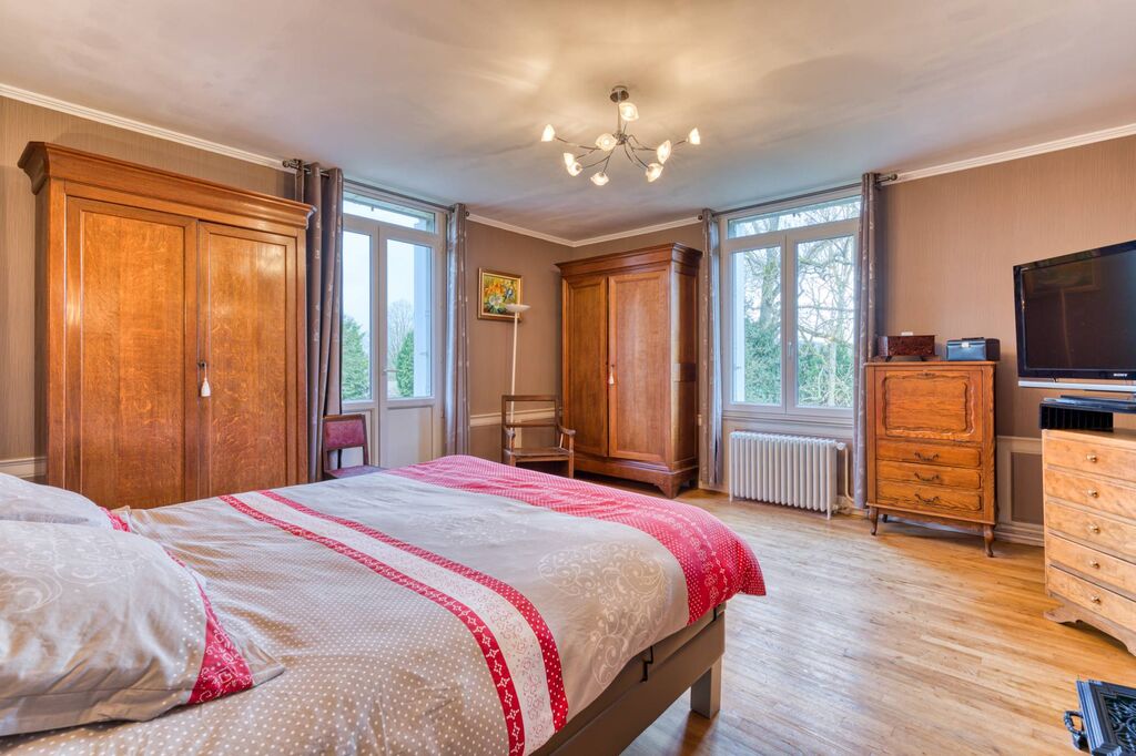 Vends Charme et authenticité : vivez une expérience unique dans ce lieu chargé d'histoire.