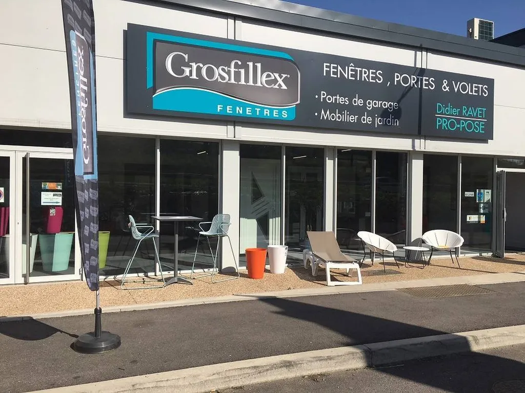 Pose de portails, clôtures, stores extérieurs, pergolas bioclimatiques et garde-corps à Anse, Villefranche-sur-Saône et dans tout le Beaujolais et le Rhône par DIDIER RAVET Pro Pose