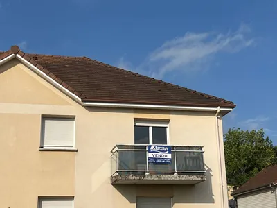 Exclusivité ! Appartement 2 chambres au 1er étage d'une petite copropriété - Le Trait - Bon état général !