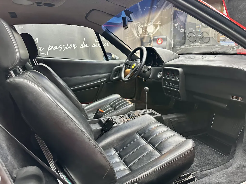 Traitement céramique automobile à Lyon proche Brignais EMB DETAILING spécialiste Ferrari 328 