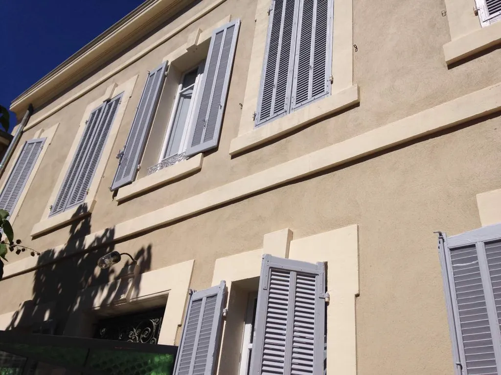 Réalisation d'enduits à l'ancienne à proximité de Gordes-Enduits mécaniques