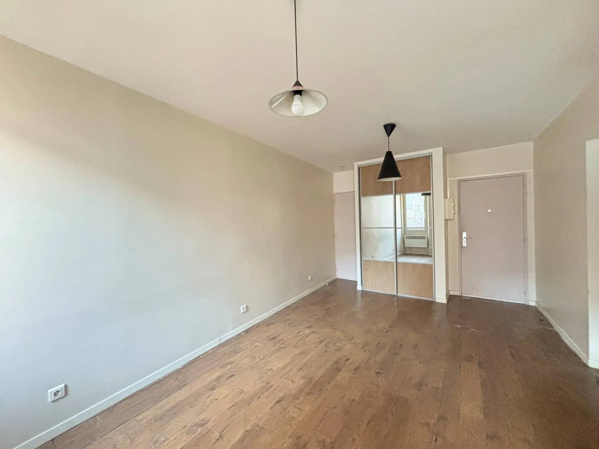 A vendre Type 2 idéal investisseur à la Ciotat