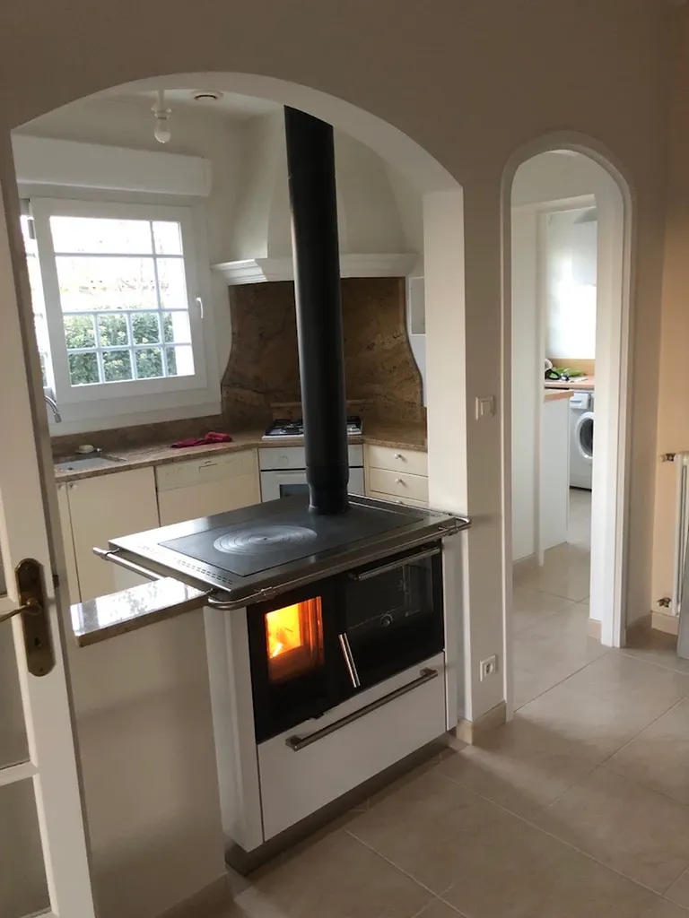 Installateur artisan conseil RGE de poêle à bois et granulés  Scandinave en Gironde-Chaleur Nordique