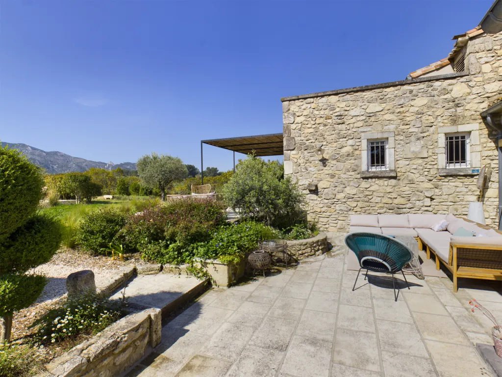 Terrasse avec vue sur les Alpilles - Saint-Rémy-de-Provence - proximité centre ville