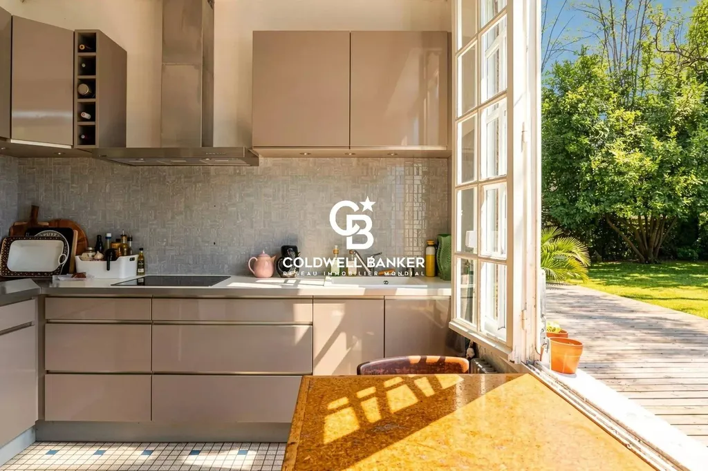 Maison à vendre Taussat - propriété de charme 6 chambres avec piscine grand terrain proche bassin
