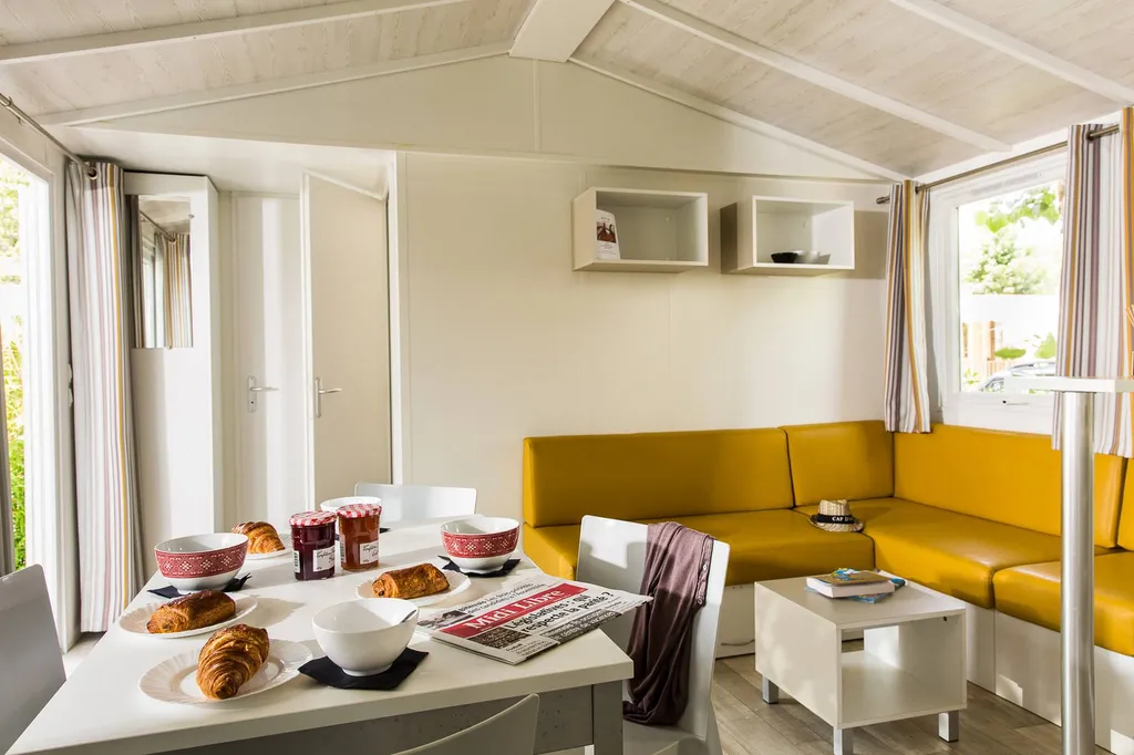 location de vacances à Vias plage bord de mer en camping avec piscine proche de Sète