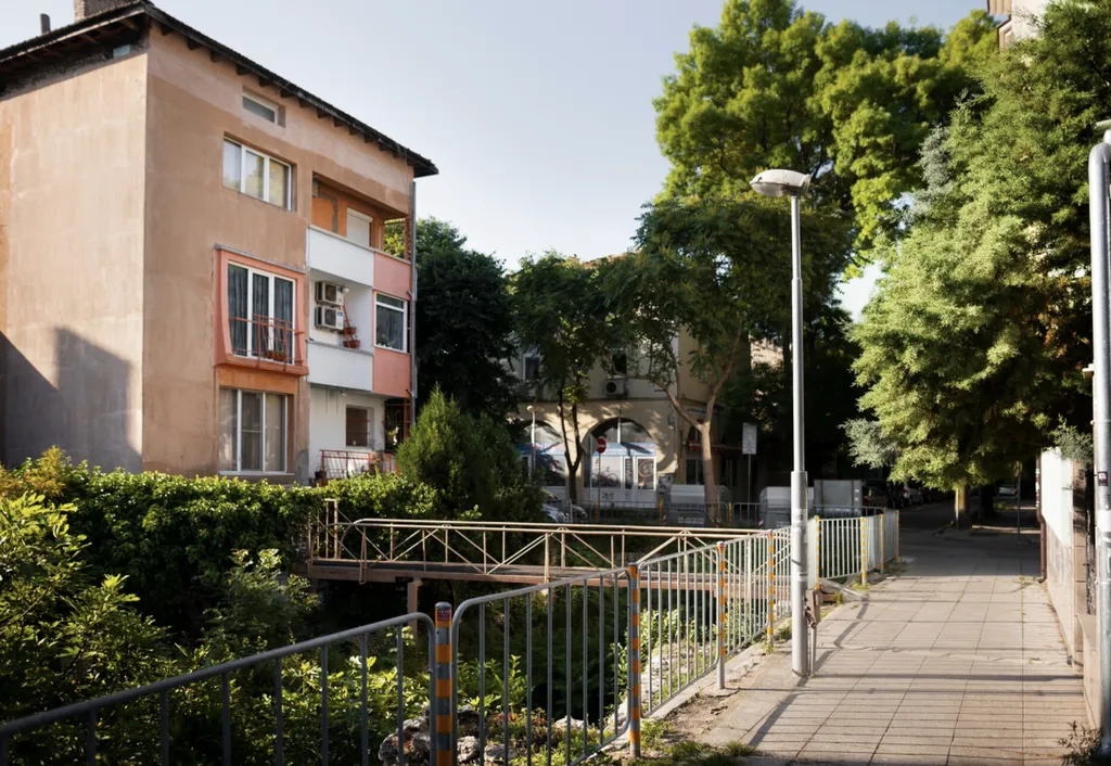 Lutte préventive contre les moustiques dans les zones résidentielles à Colomiers