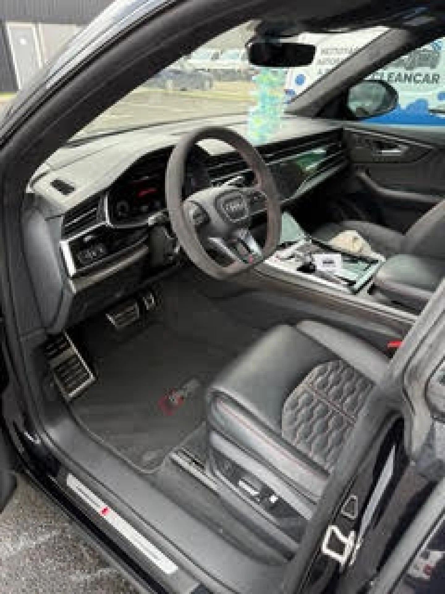 Audi RSQ8 rénovation intérieur et extérieur complet à Andrézieux Bouthéon