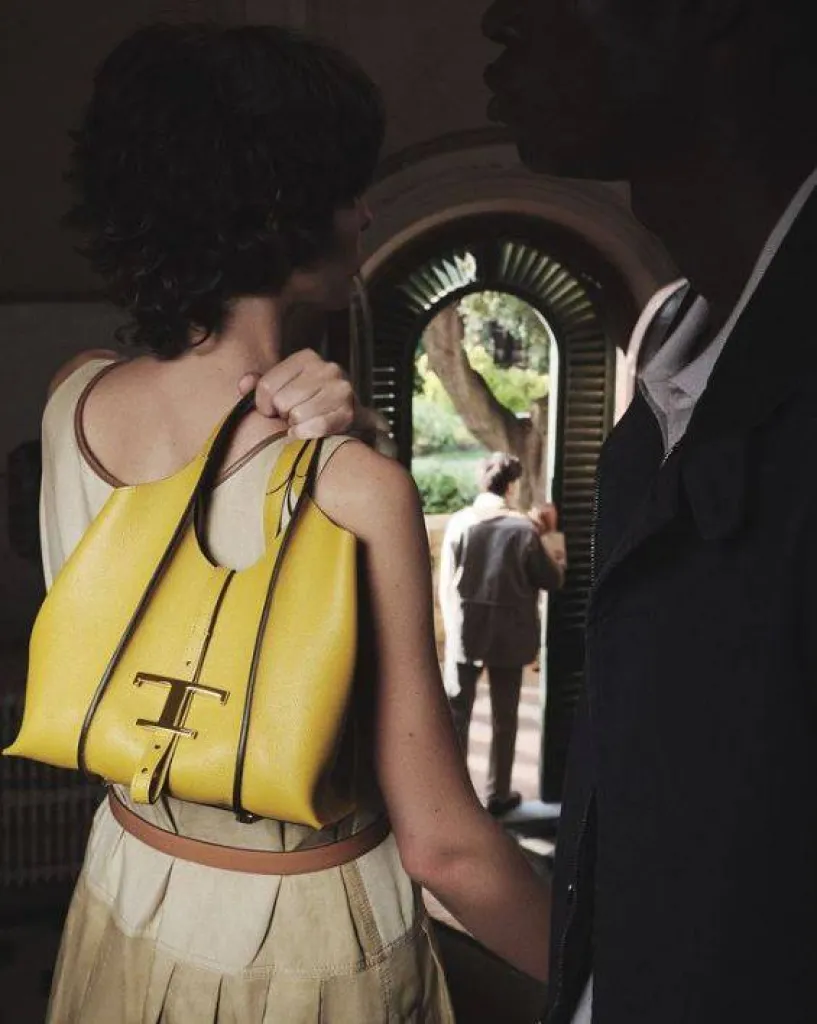 Le sac Shopping T Timeless Tod's, Printemps-été 2026 chez Sacha.