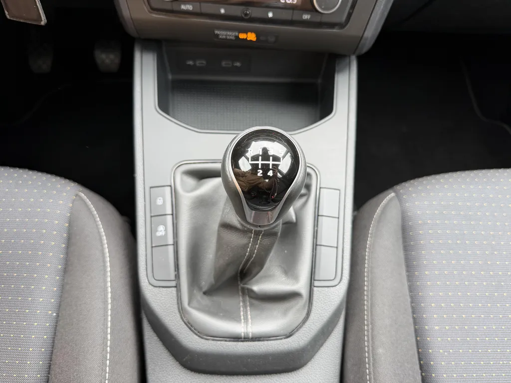 Vente Seat Ibiza d'occasion à proximité de Le Havre : Berline essence Style Business disponible chez Caudebec Automobiles