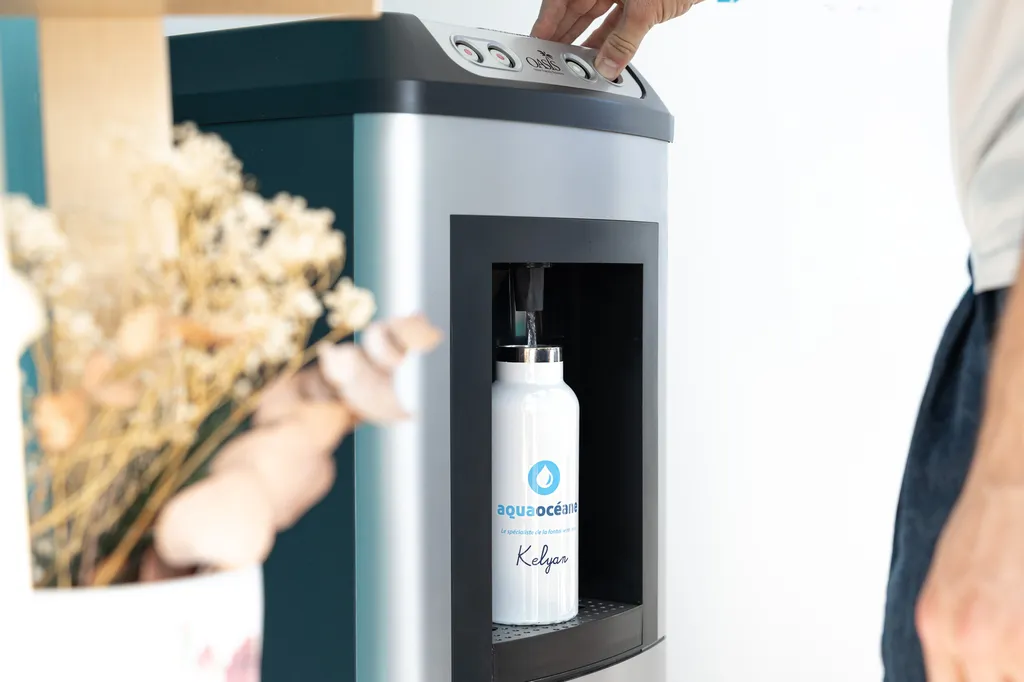 Distributeur d'eau OASIS KALIX idéal pour remplir sa gourde