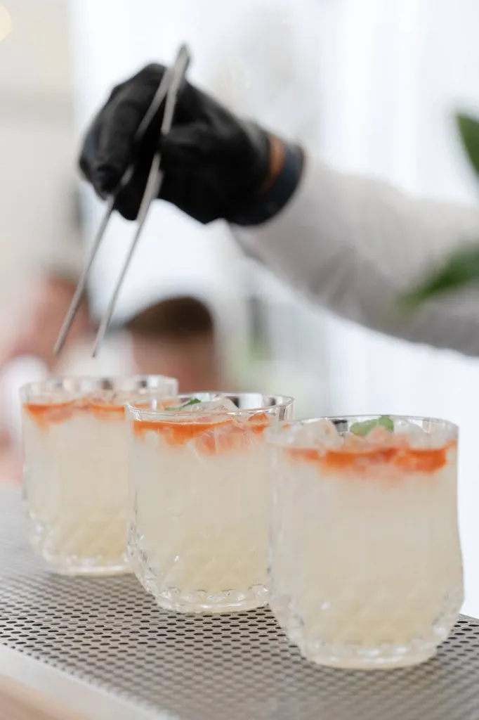 Un Bar à Cocktails Élégant pour un Anniversaire Inoubliable