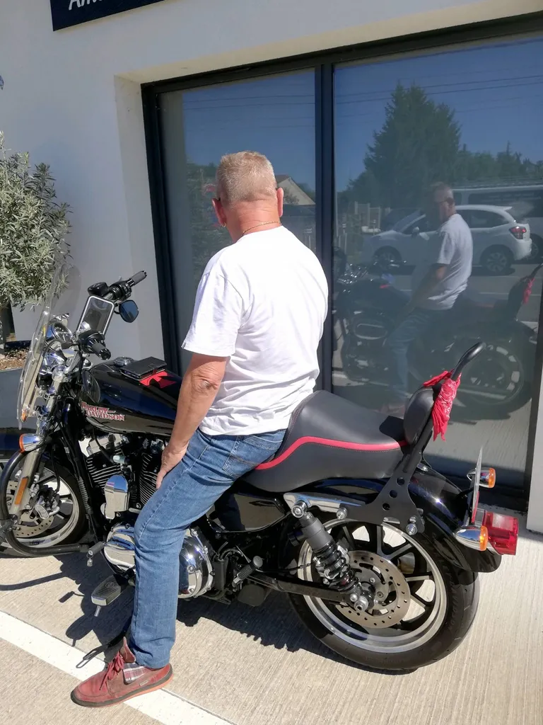 ajustement de la mousse pour selle moto harley davidson à bordeaux 