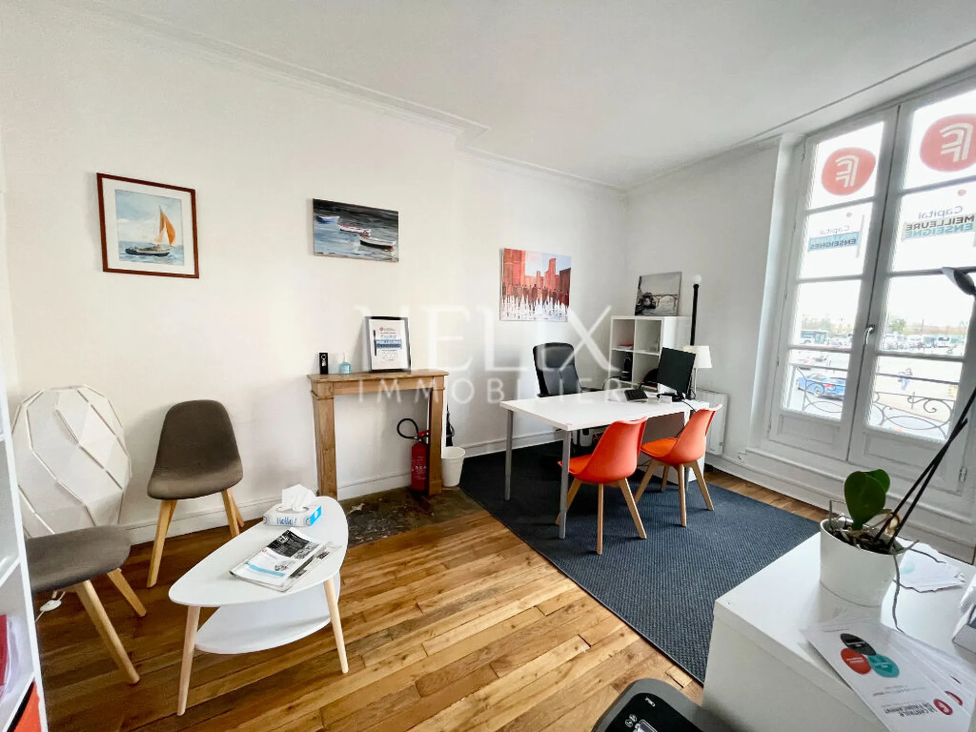 Bureau / local professionnel  de 80 M2 face au château de  Saint Germain en Laye