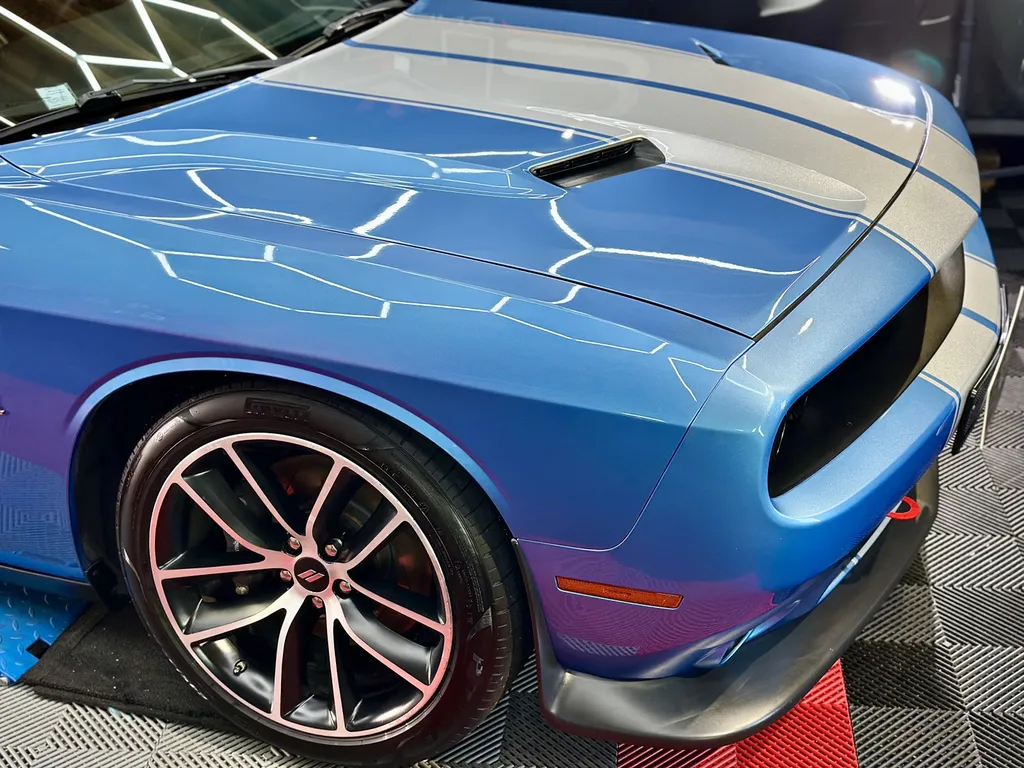 Traitement céramique , detailing Dodge Challenger spécialiste sur Vaugneray 
