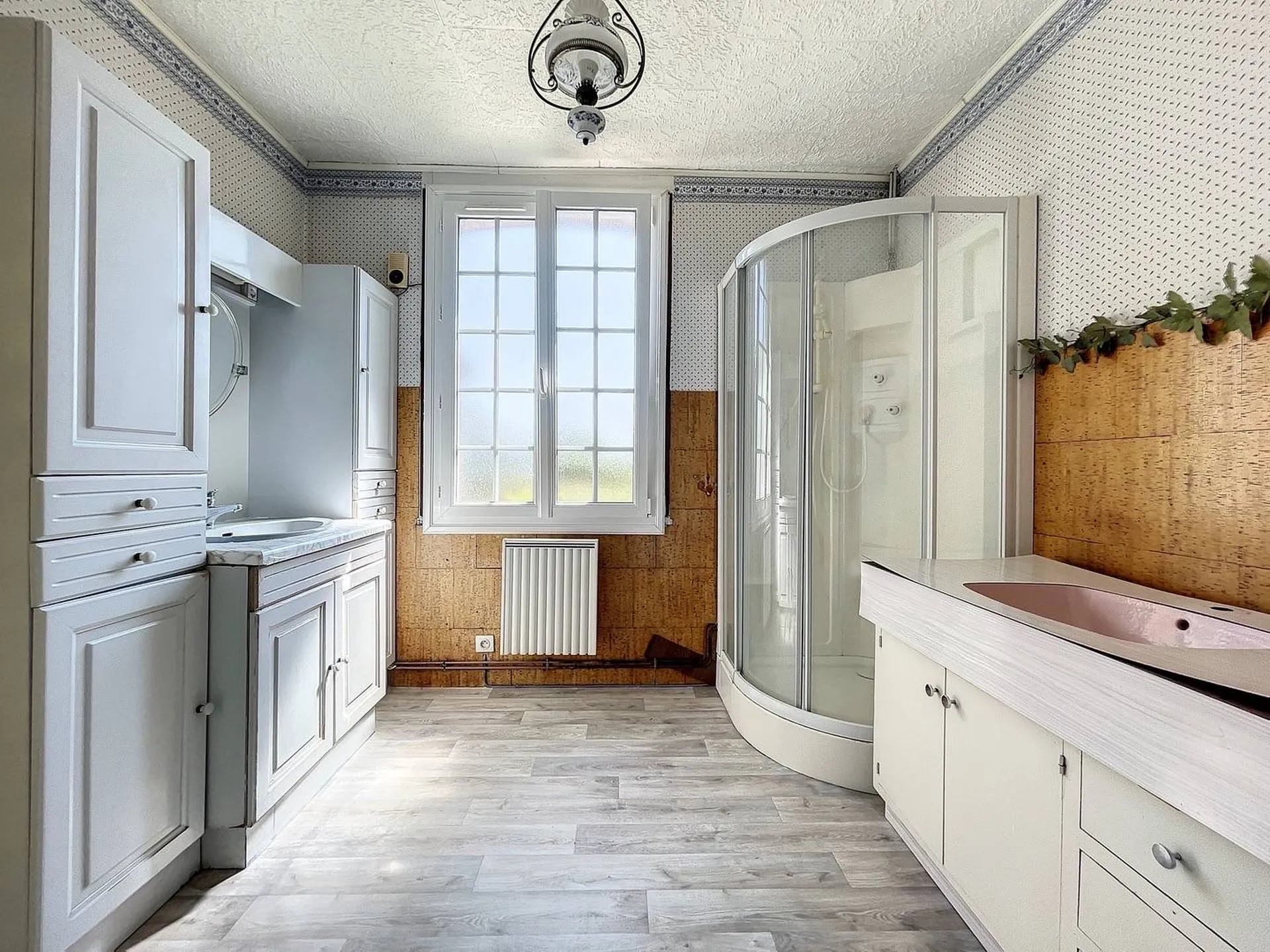 Maison de caractère d'environ 110m² sur son terrain d'environ 1000m² en Seine-Maritime, Normandie.