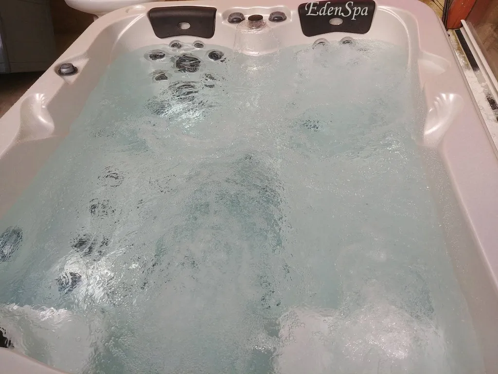 jacuzzi 3 places encastré sous véranda marseille