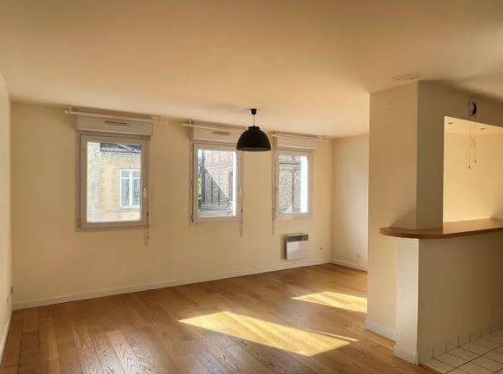 Appartement en location de 52.67m², situé rue DU CHAMPS DES OISEAUX à Bois-Guillaume, 829€ charges comprises