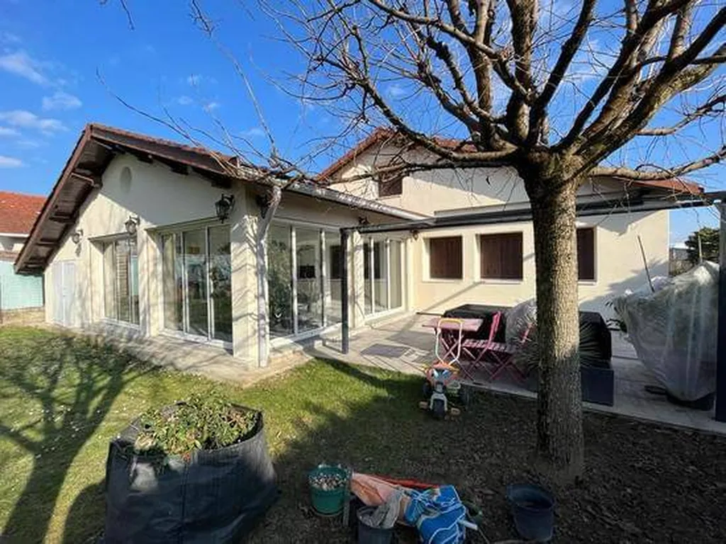 Isolation par l'extérieur maison à Décines 