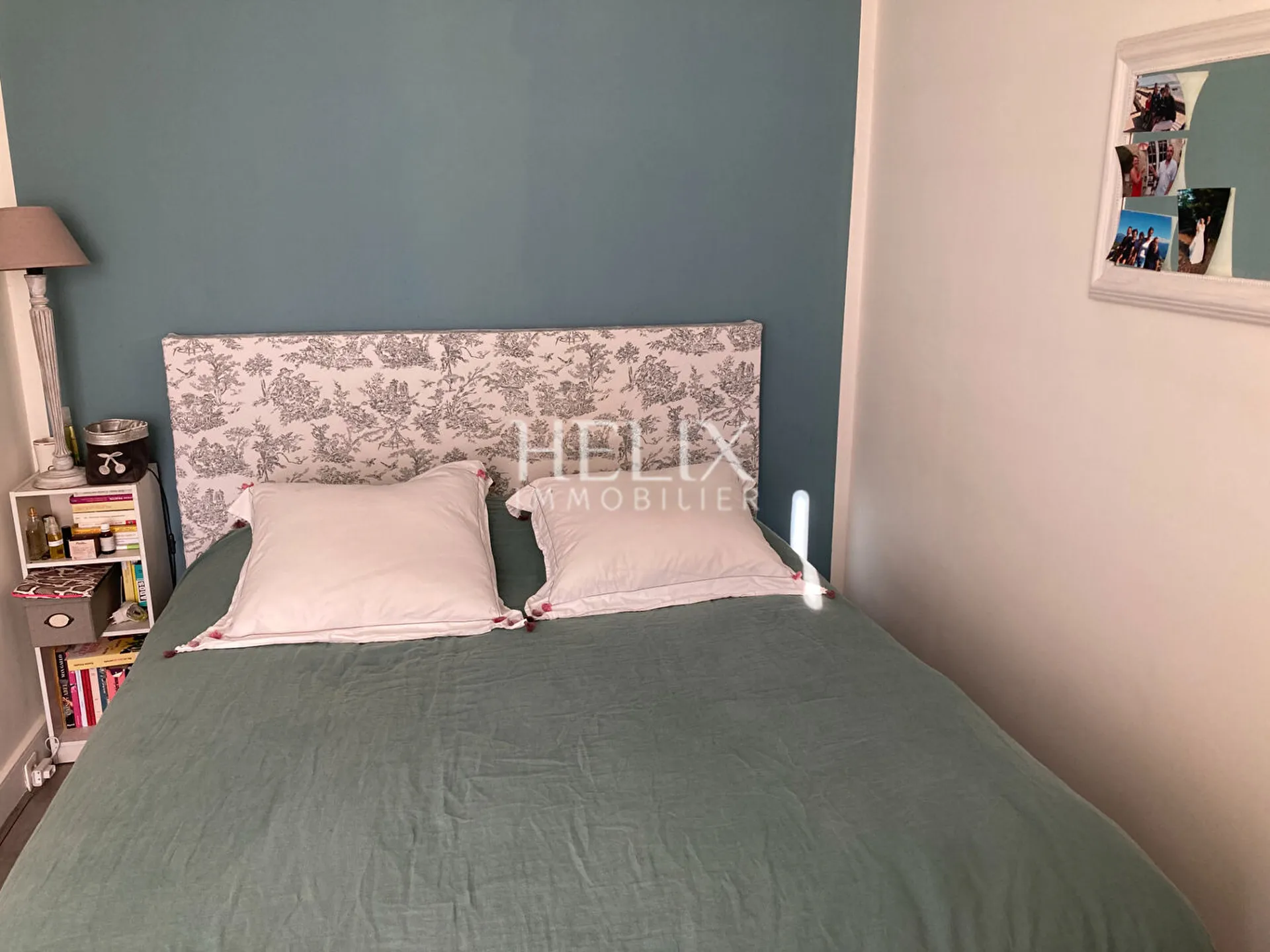 Belle appartement familial de 83m2, très lumineux, au dernier étage d'un immeuble en pierre de taille à l'entrée du parc de Maisons Laffitte comprenant un séjour exposé sud, 3 chambres  et un bureau.