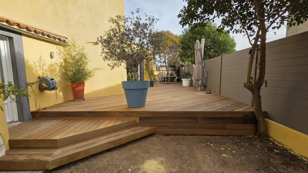 Réalisation d’une terrasse en bois exotique Itauba à Vitrolles (13)