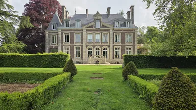 Château de caractère du XVIII siècle en Normandie