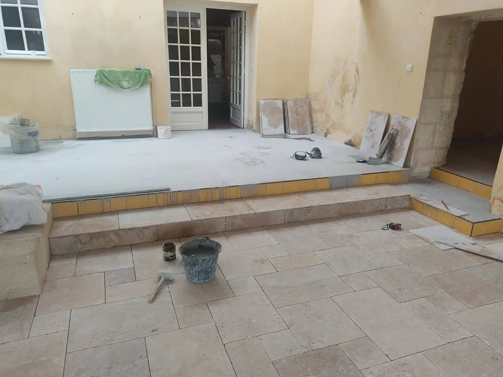 Poser du Travertin beige 1er choix en opus 4 formats sur Bordeaux Rive Droite