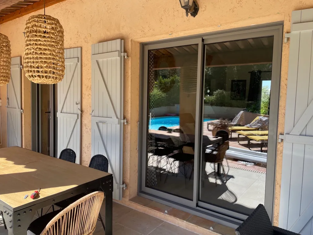 Rénovation de menuiseries en alu coulissant grande largeur à Méribel près de Lyon