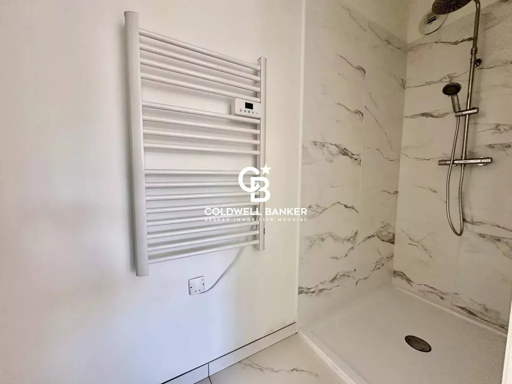 Maison à vendre à andernos - 400 m de la plage avec jardin et stationnement privatif