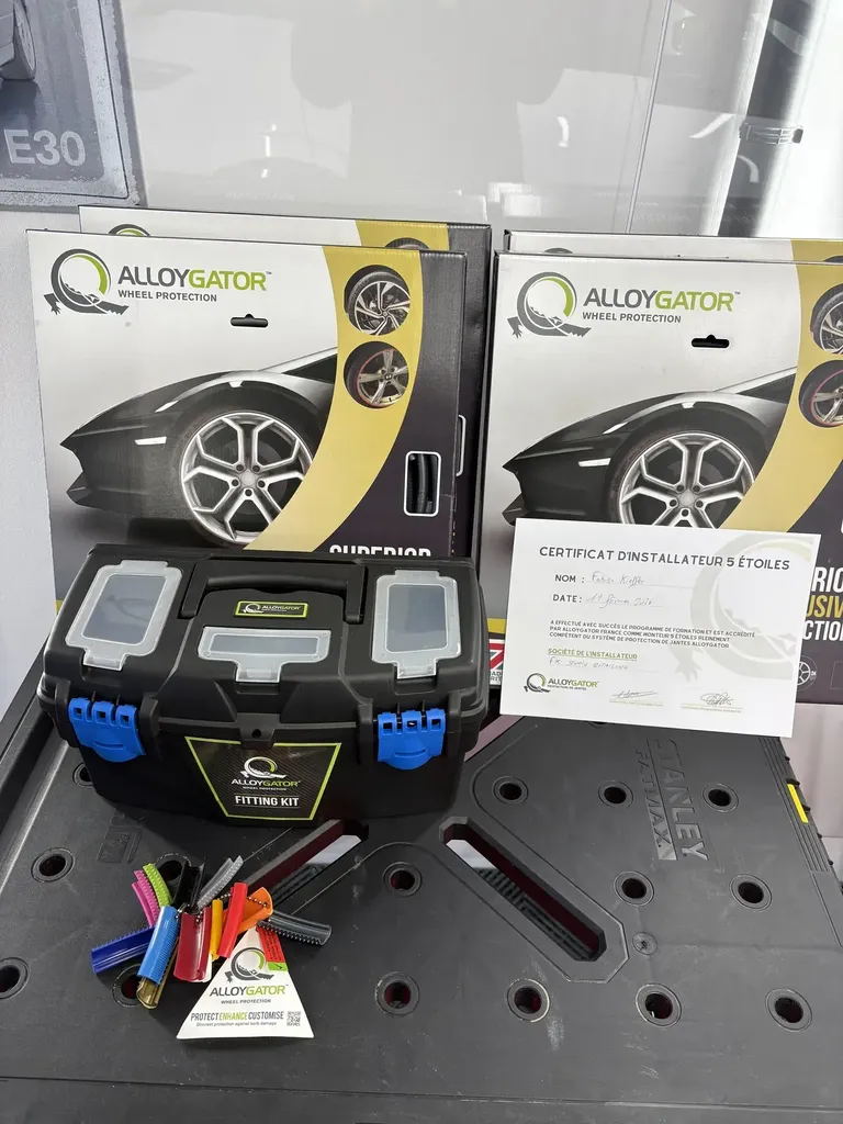 Accréditation Studio FK Detailing pose protection alloygator