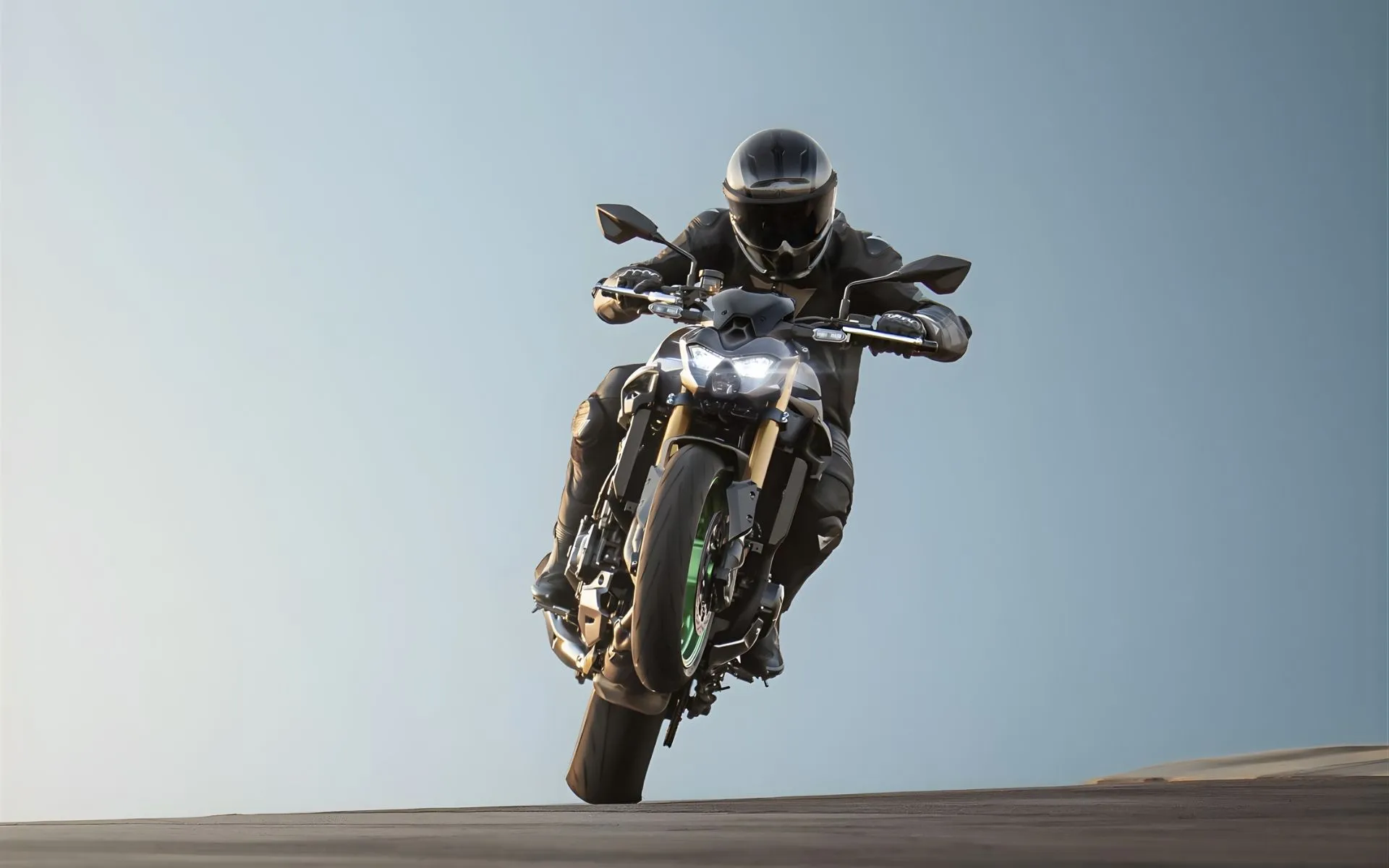 Kawasaki Z900 SE 2026 en action vue de face
