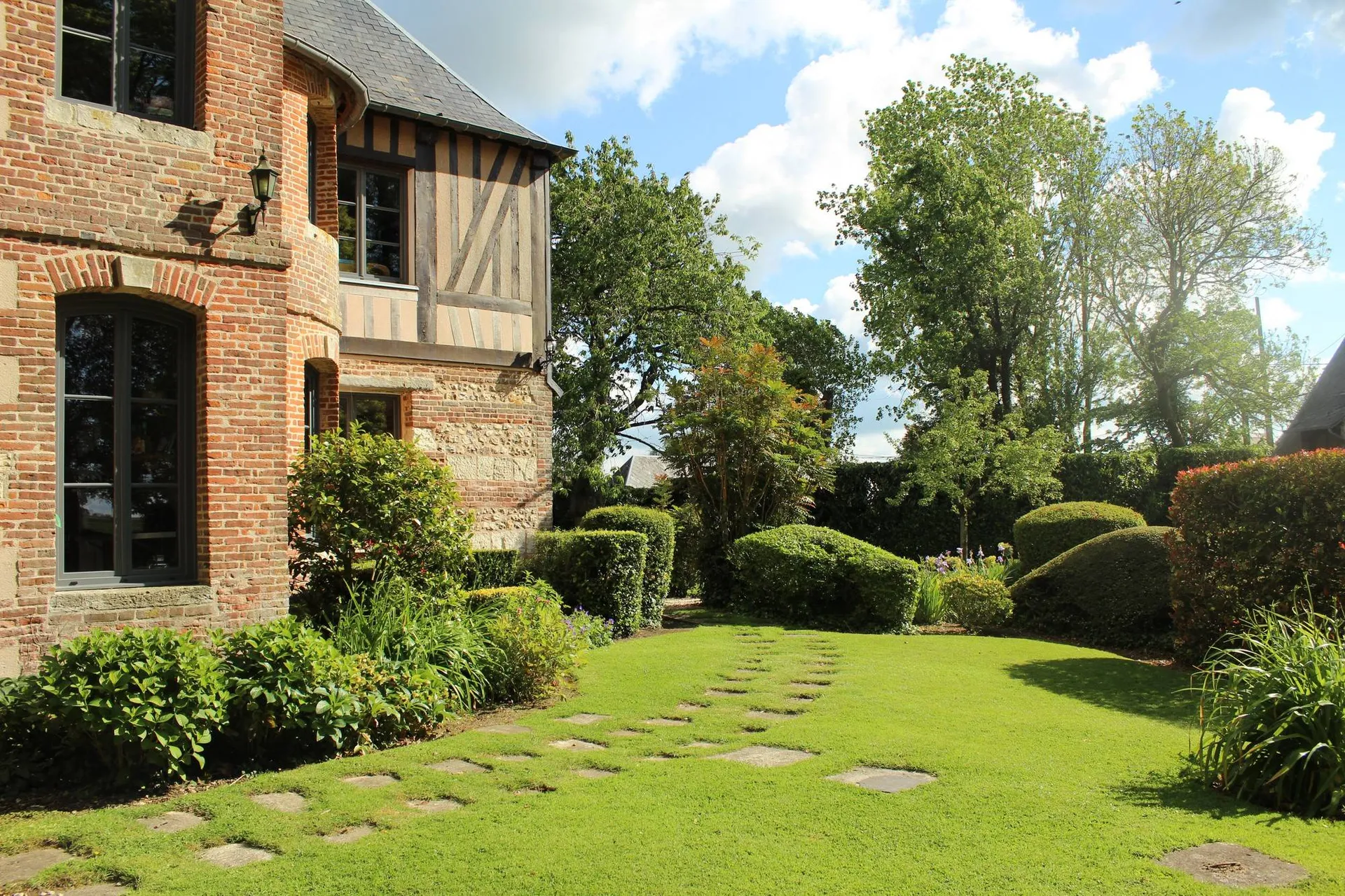 Visite villa normande à colombages proche de Pont-Audemer 27500