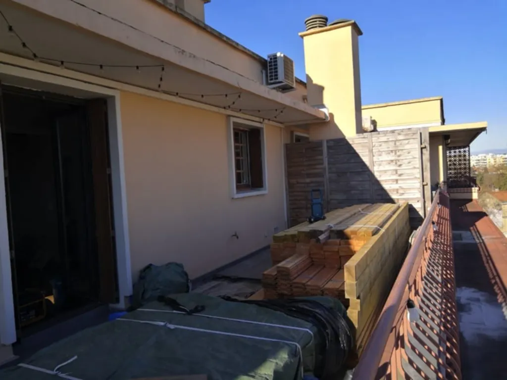 Construction d’un salon en ossature bois isolée et menuiseries aluminium chez un particulier à Montpellier dans l'Hérault 34