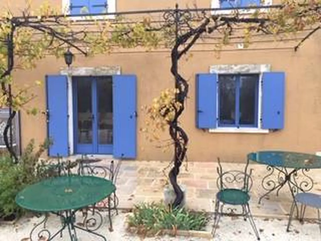 Réalisation de Volets battants en aluminium isolés Ral 5023 texturé bleu à Lacoste