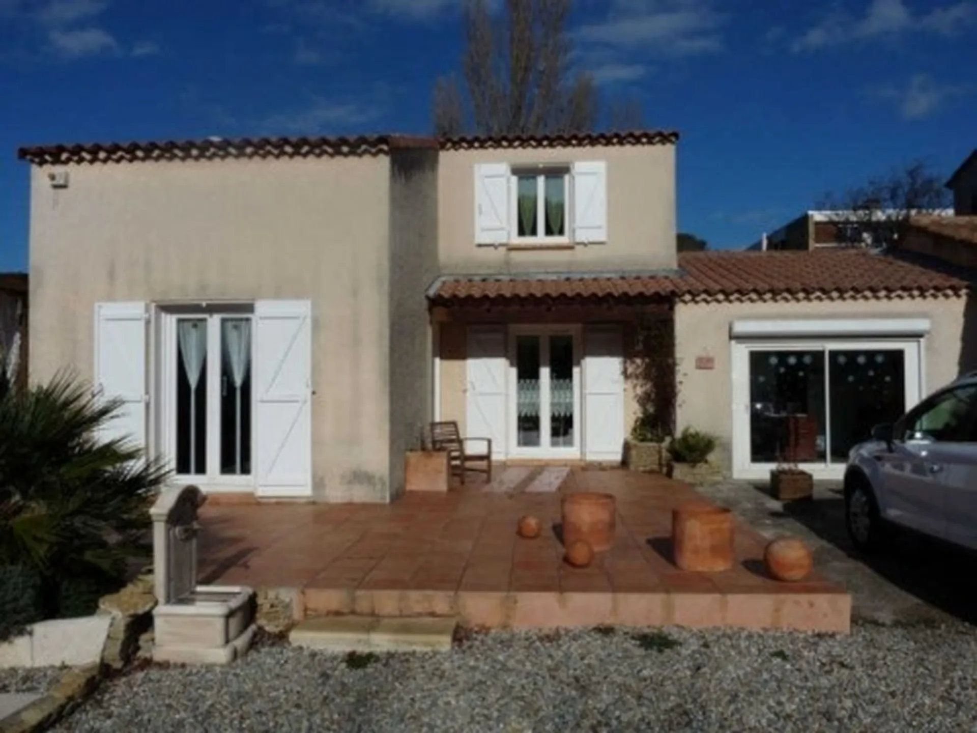  A vendre superbe villa  4 Roquefort La Bédoule dans quartier calme  avec terrain paysager