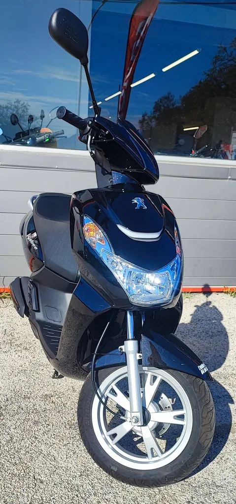 PEUGEOT KISBEE 50cc DU 06/2023 AVEC 430 KM.
